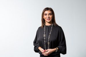 فاتن حلبي مديرة المبيعات الإقليمية في أﭬايا