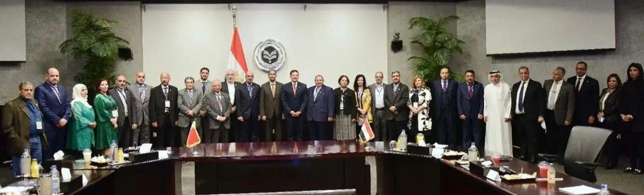 وفد جمعية رجال الأعمال البحرينية يزورالمنطقة الاقتصادية بالعين السخنة
