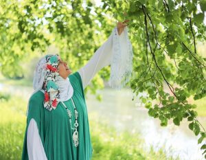 عزة منير تفتح صندوق الحكايات المغلق بمعرض القاهرة الدولى للكتاب