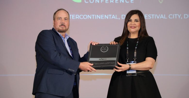 البحرين تحصد جائزة "القيادة المتميزة " في مؤتمر " Money 2.0 " بدبي