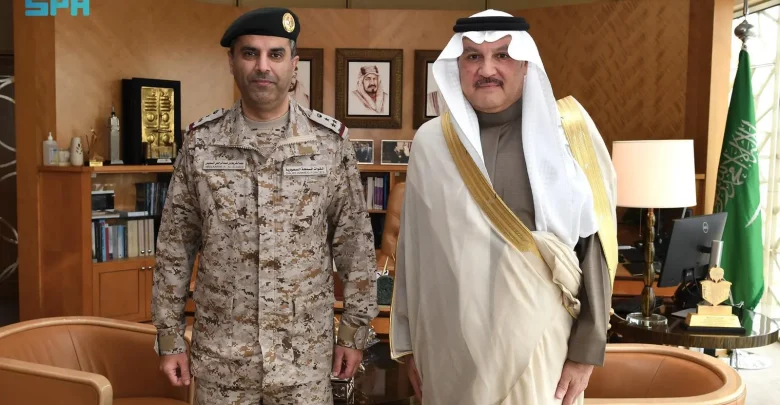 سفير المملكة العربية السعودية لدى مصر يقلد الملحق العسكري رتبته الجديدة