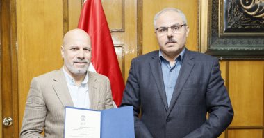الدكتور ناصر مندور والدكتور محمود الضبع
