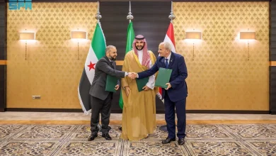 بتوجيهات كريمةٍ من خادم الحرمين الشريفين وسمو ولي العهد.. المملكة تستضيف اجتماعًا بين وزير الدفاع السوري ووزير الدفاع اللبناني لتنسيق وتعزيز التعاون في القضايا الأمنية والعسكرية بين بلديهما