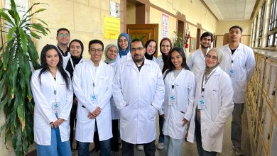 طلاب الفرقة الرابعة بقسم التكنولوجيا الحيوية – كلية العلوم – جامعة عين شمس يطورون كاشف بصري مبتكر للكشف المبكر عن سرطان البروستاتا