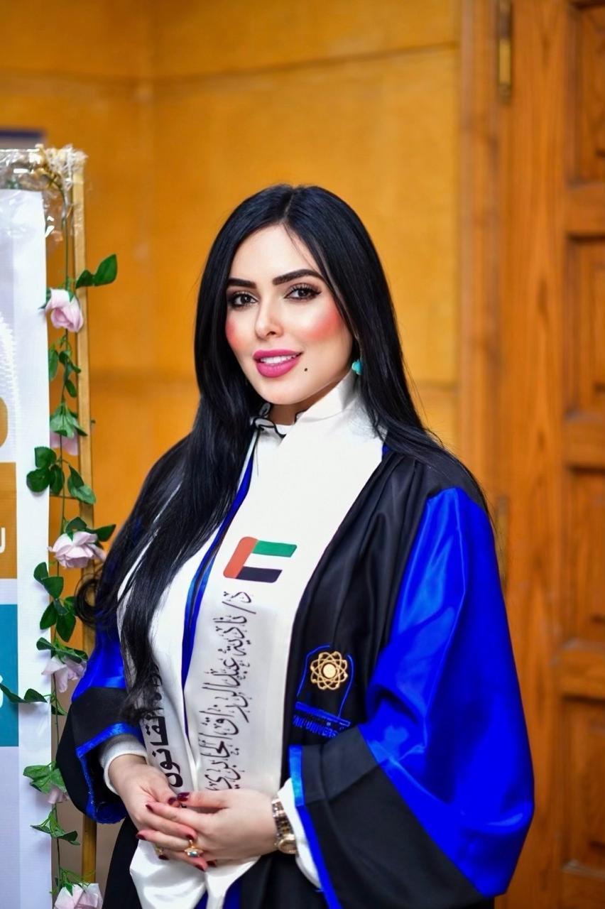 المحامية الإماراتية نادية عبدالرزاق